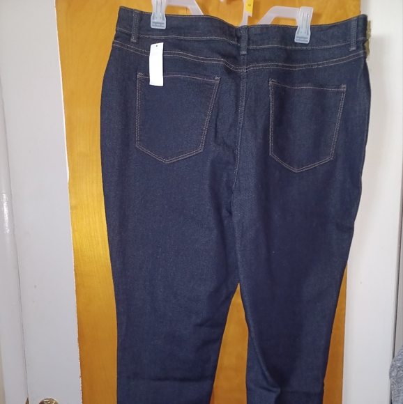 Jeans - Picture 2 of 2